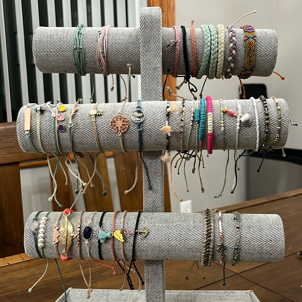 Pura vida bracelets
